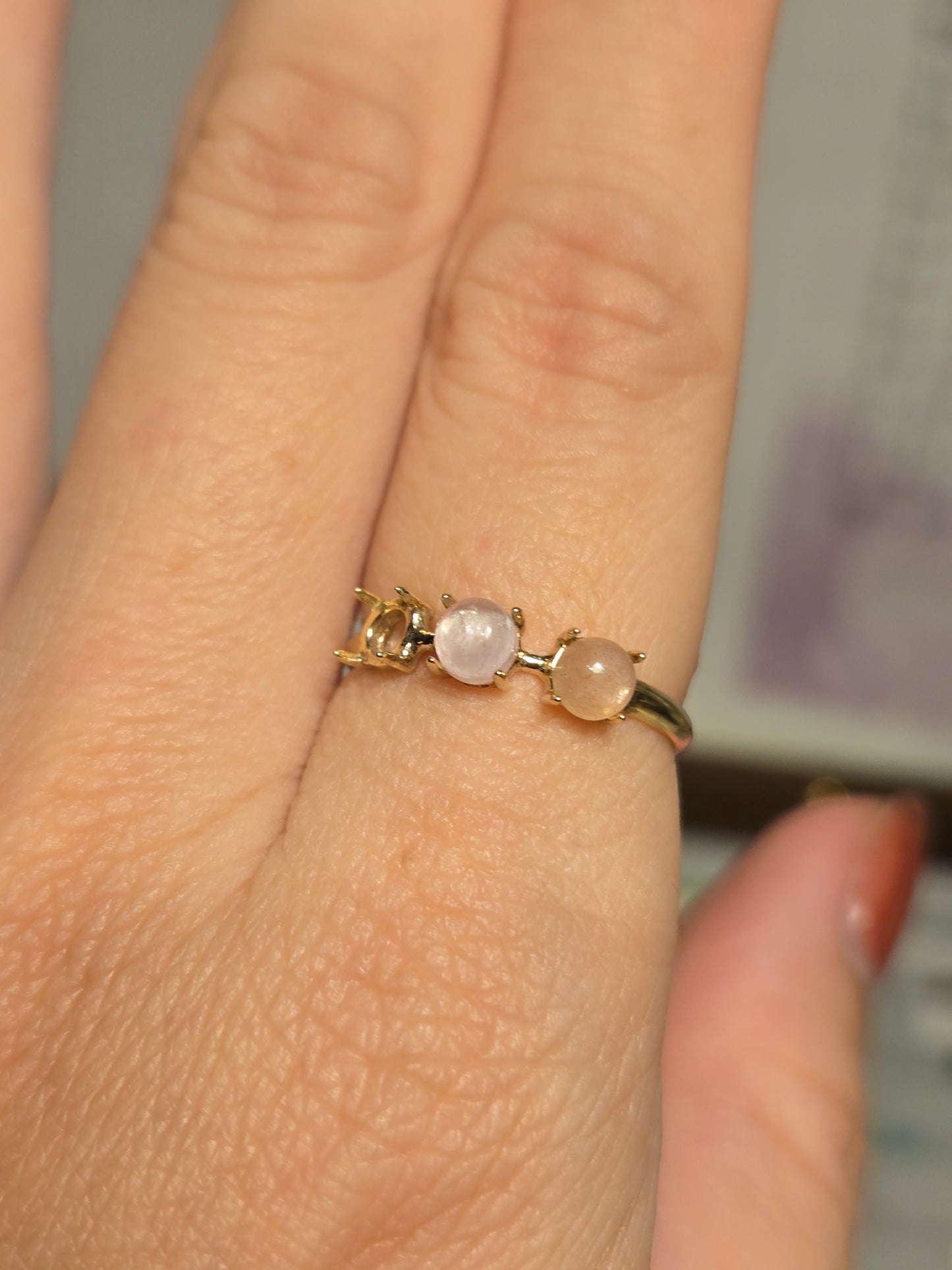 #918 3石(4mm)リング