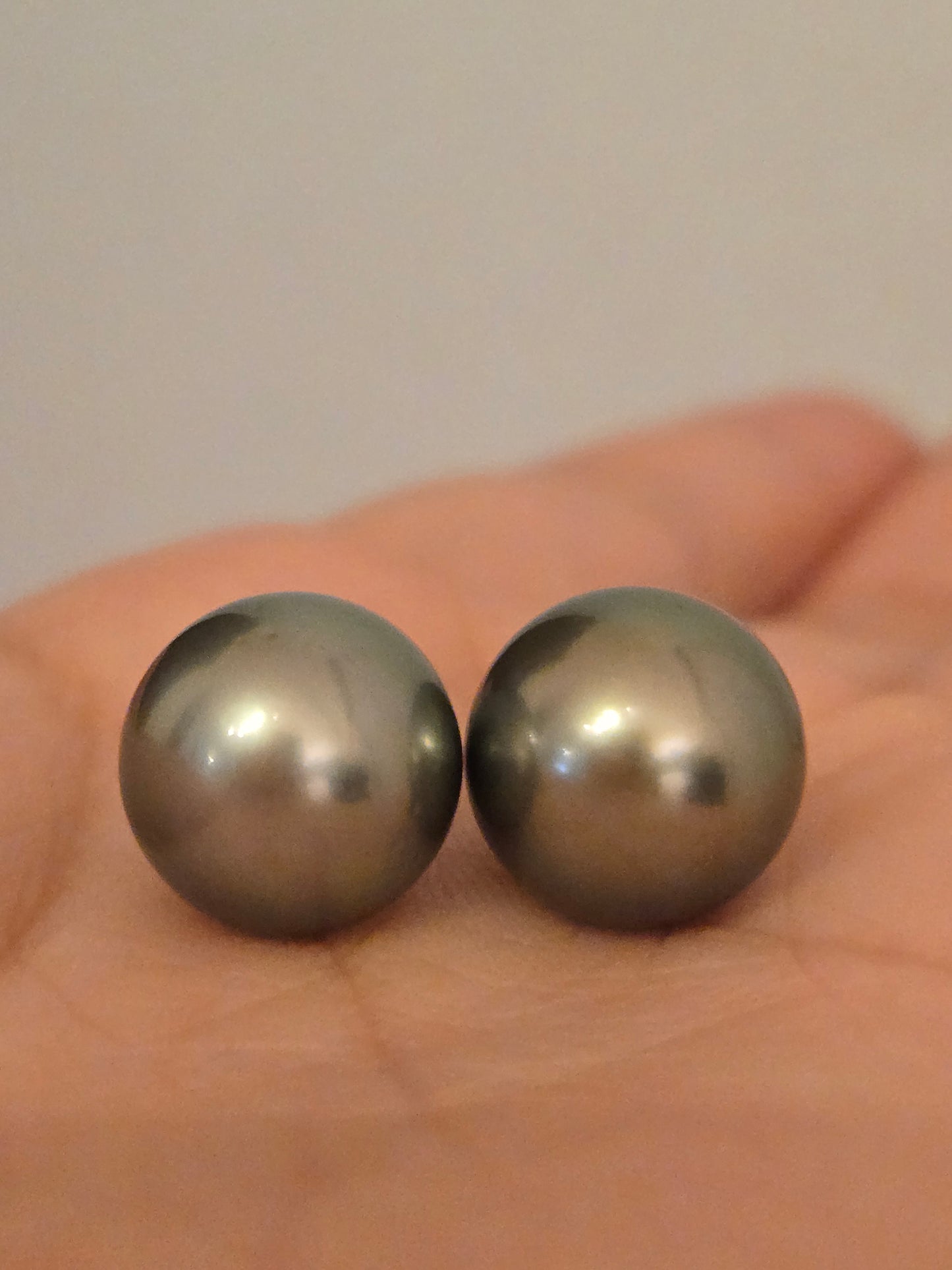 #976 南洋パールピアス